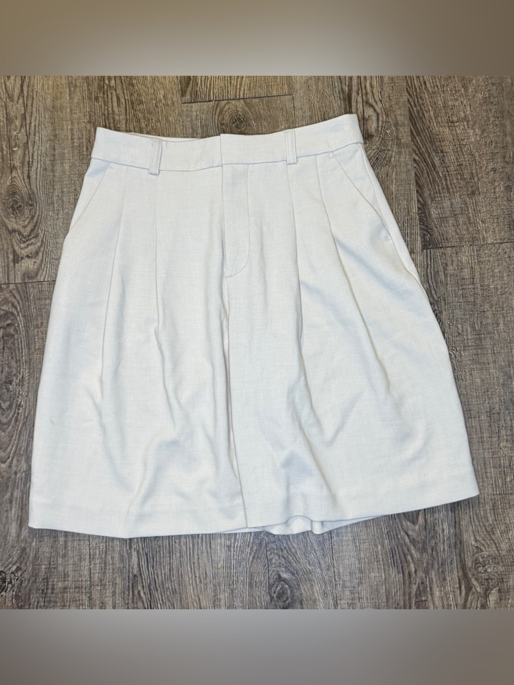 Anthropologie Maeve Ivory Pleated Shorts
